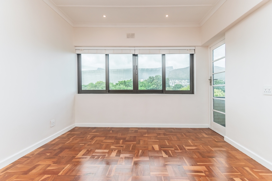 2 Bedroom Property for Sale in Green Point Western Cape